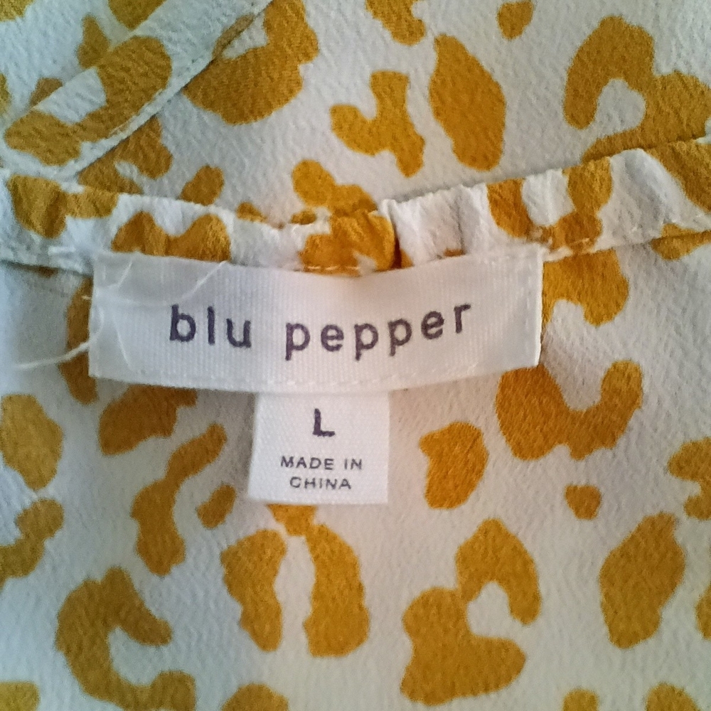 Blu Pepper Leopard Print Mustard/Cream Sleeveless Top Size L ajutable Bow Left - Picture 4 of 10